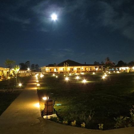 Riva'S Club Hotel โพโลเนซคอย ภายนอก รูปภาพ