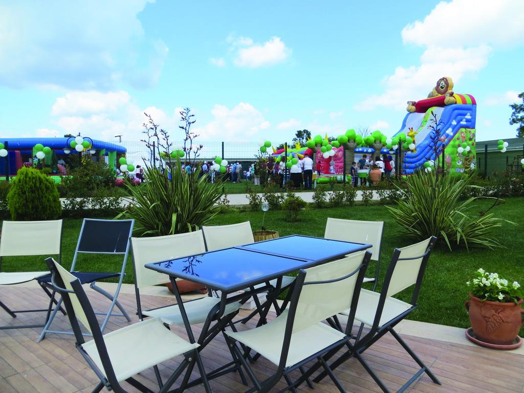 Riva'S Club Hotel โพโลเนซคอย ภายนอก รูปภาพ